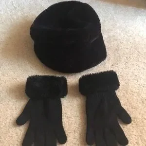 Preston & York | Accessories | Fleece And Fur Hat And  display picture 3